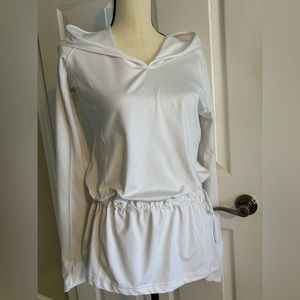 Columbia PFG hoodie. White, Size M. Drawstring cinch on waist.